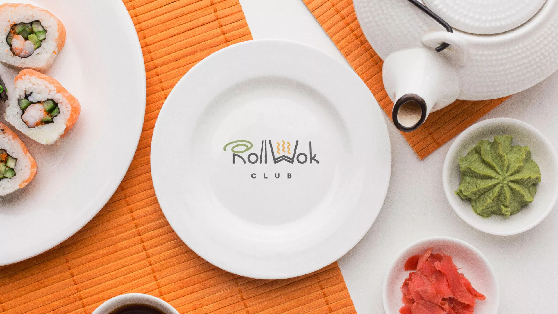 Разработка логотипа и фирменного стиля суши-бара «Roll Wok Club» в Петрове Вале